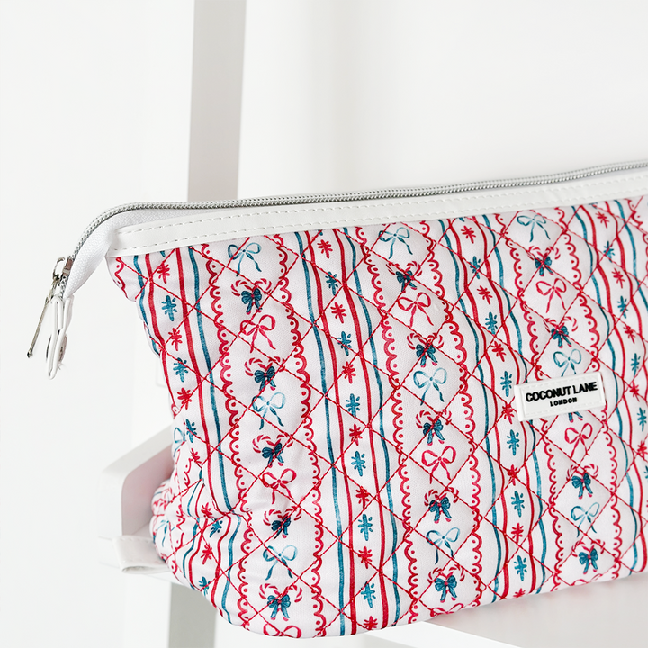 Expandable Makeup Bag - Quilted Let It Bow