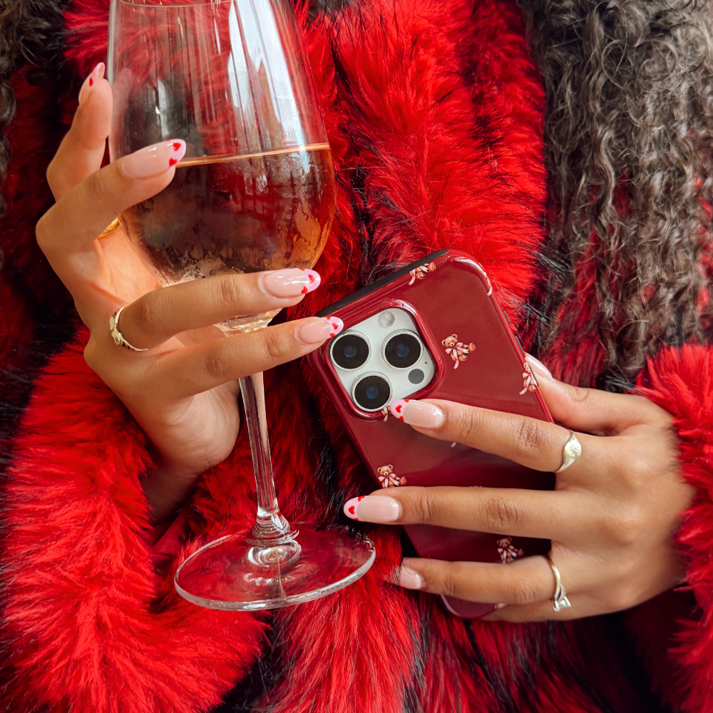 holdingvelvetvalentinephonecase