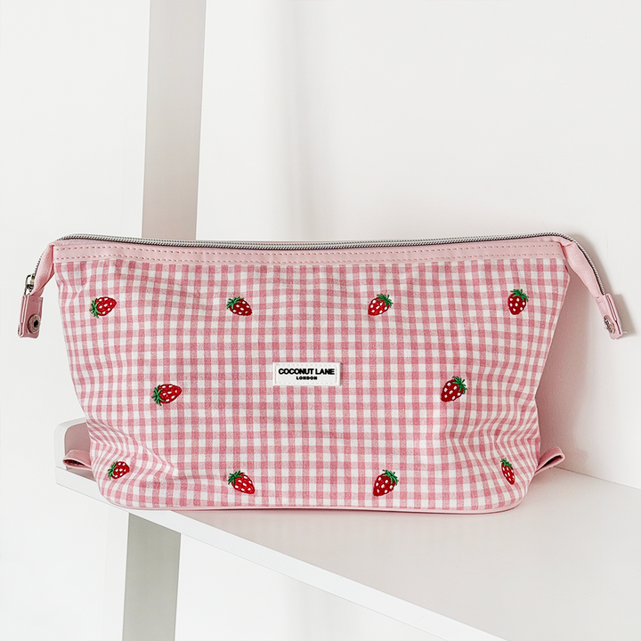 Magic Lifestyle Pouch - Strawberry Picnic