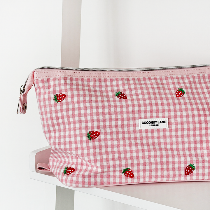Magic Lifestyle Pouch - Strawberry Picnic