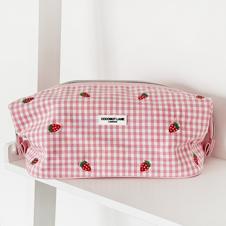 Magic Lifestyle Pouch - Strawberry Picnic